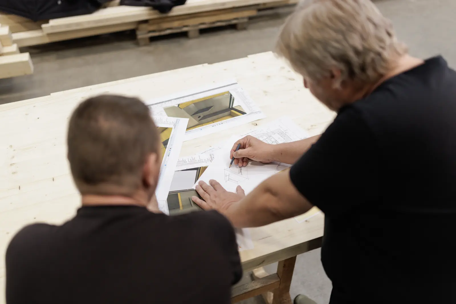 Tým Egoé nad návrhy produktů